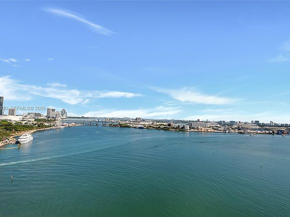 2nd image of 848 Brickell Key Dr APT 1906
