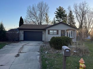 320 Midwestern Dr, Ottawa, IL 61350