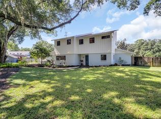 810 Warren Rd, Lutz, FL 33548