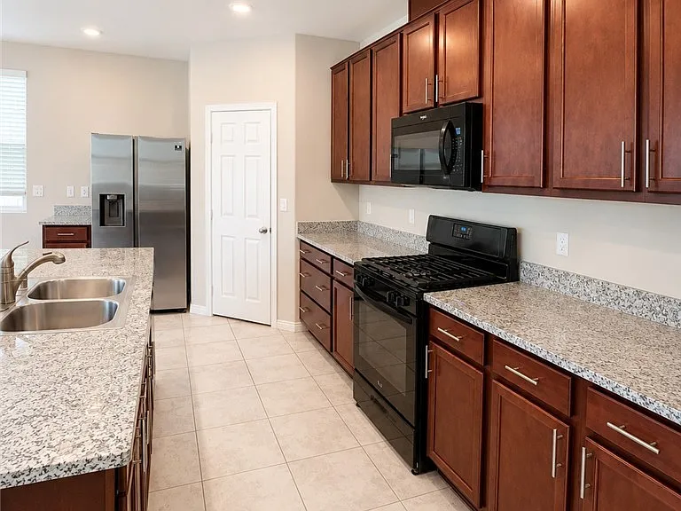 8768 Rio Andir Ave — Photo 3