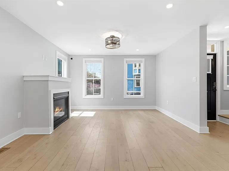 78 Tremont St #78 — Photo 5