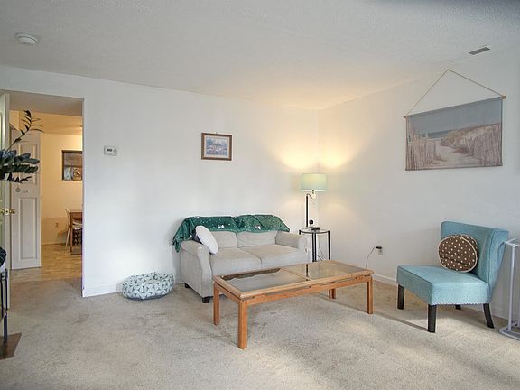 3rd image of 2598 Townhouse Dr SE