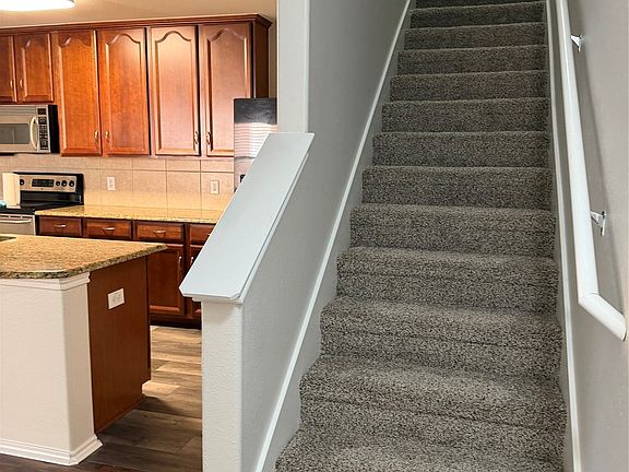 4th image of 10035 Wake Bridge Dr
