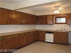 3rd image of 1526 E 337th St