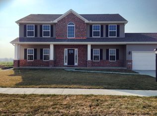 111 Sable Ln, Washington, IL 61571