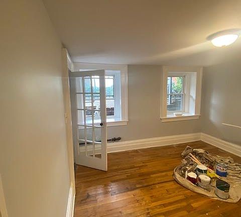 3rd image of 130 Mohawk St #1