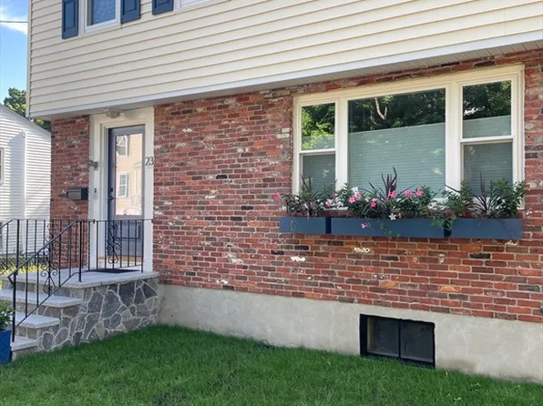 23 Hodgdon Ter, West Roxbury, MA 02132