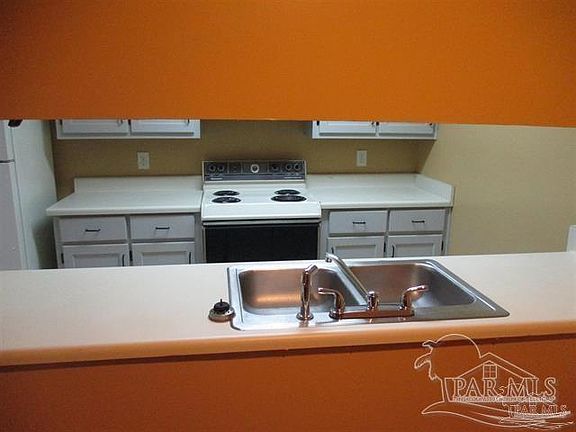 5th image of 2301 Michigan Ave #13
