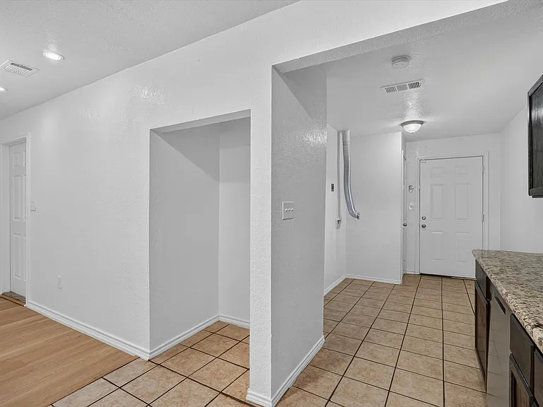 5301 Scoggins St — Photo 14