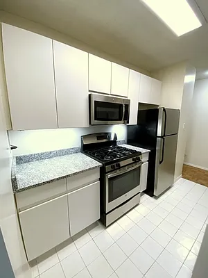 Rented by Royal Operation System | media 19