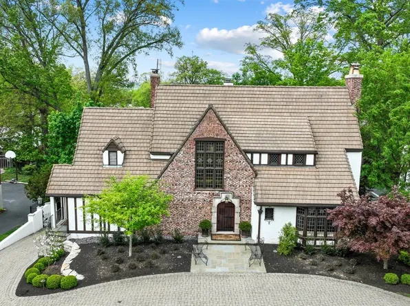 3112 Victoria Ave, Cincinnati, OH 45208