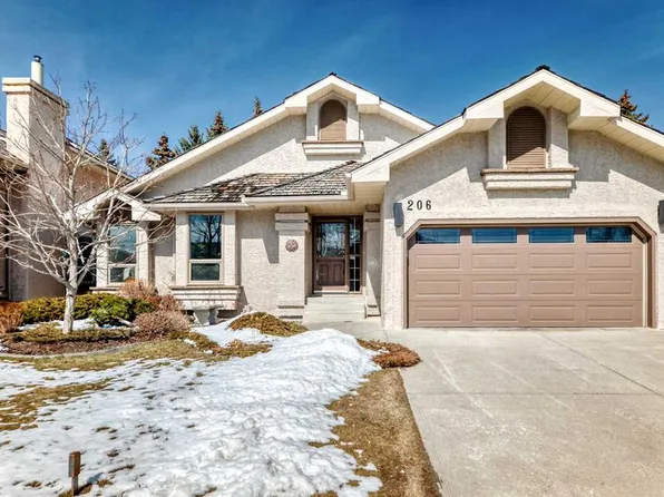 206 S Hawkside Mews NW, Calgary, AB T3G 3K9