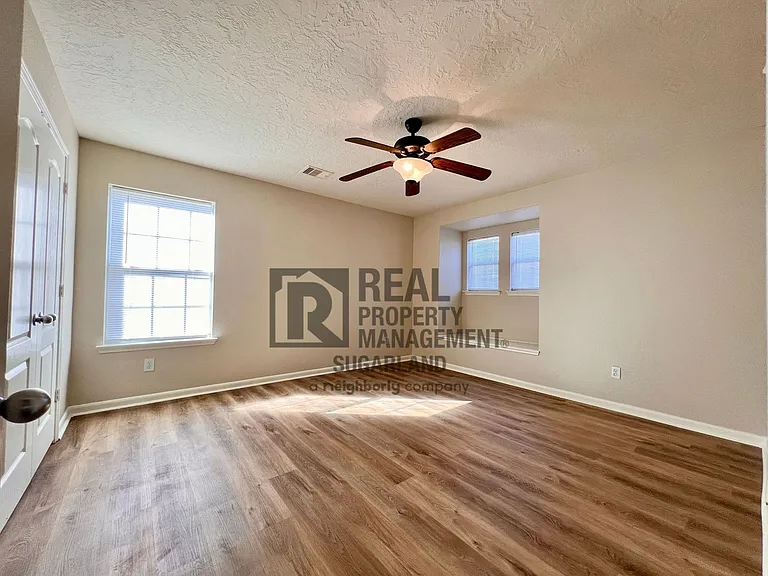 2706 Skyview Downs Dr — Photo 12