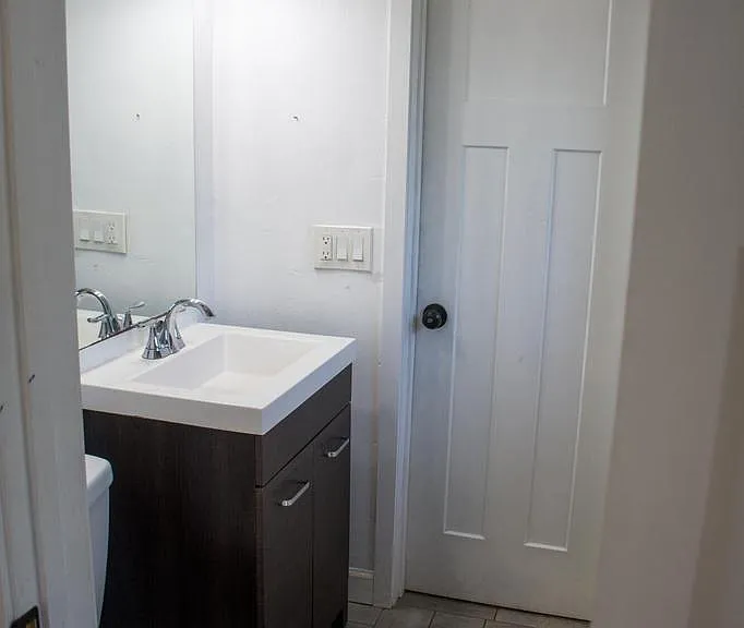 86 Hurwood Ave — Photo 2