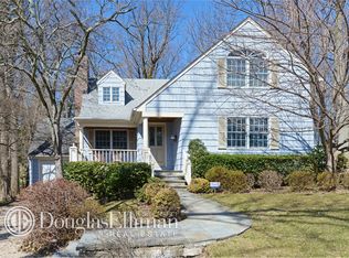 49 Longview Rd, Port Washington, NY 11050