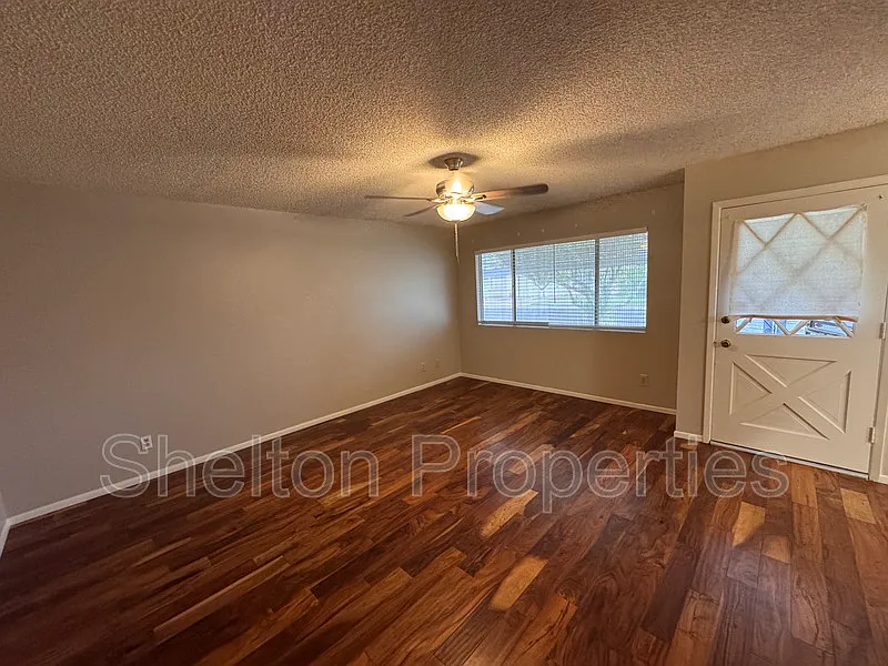 2 bed, 2.0 bath, 1025 sqft, $1,495 — Photo 4