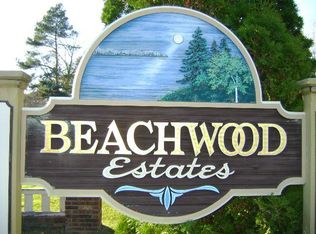3295 Beach Rd #1A, Pt Huron, MI 48060