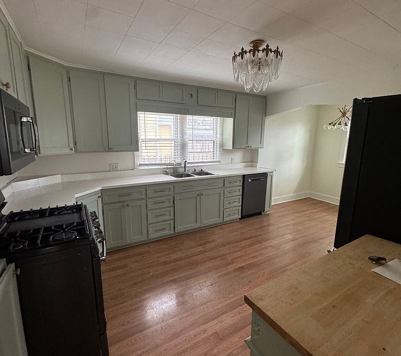 1st image of 341 Wilson Ave #4