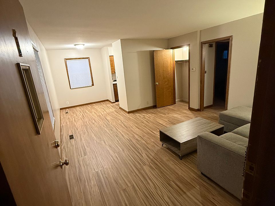 1st image of 1835 S 40th St #1