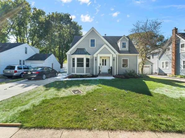 7029 Elmwood Ave, Middleton, WI 53562