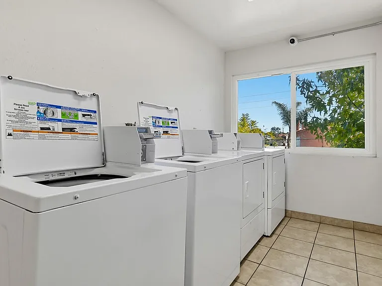 14709 S Budlong Ave — Photo 5
