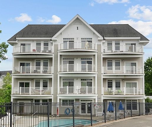 3rd image of 614 Pond St Unit 1111