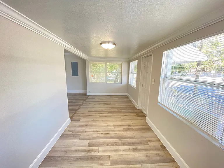 812 W Livingston St #A — Photo 3