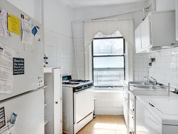 3rd image of 526 W 158th St APT 51
