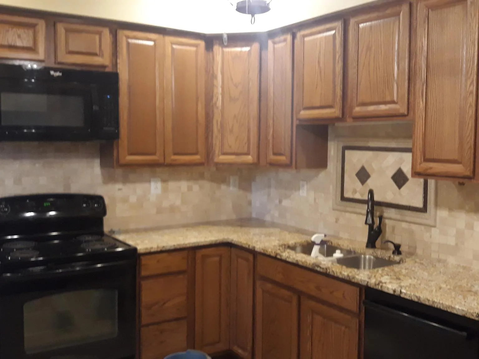3 bed, 2499 sqft, $2,400 — Photo 4