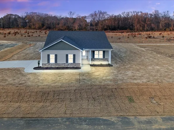 401 Creeks Edge Dr, Pikeville, NC 27863