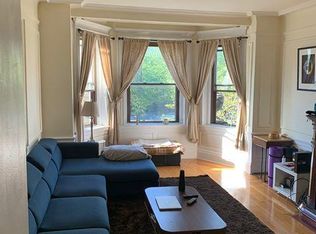 266 Commonwealth Ave #302, Boston, MA 02116