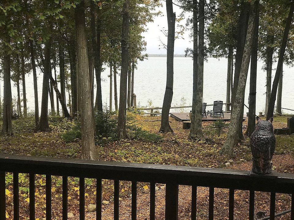 On secluded North Bay