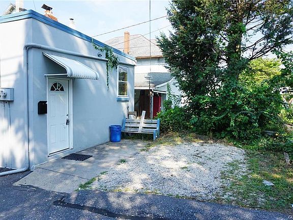2nd image of 943 Main St Unit 2