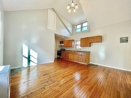 2nd image of 275 E 235th St Floor 2