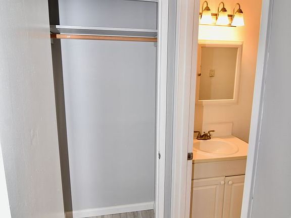 5th image of 8630 SW Barbur Blvd APT 12
