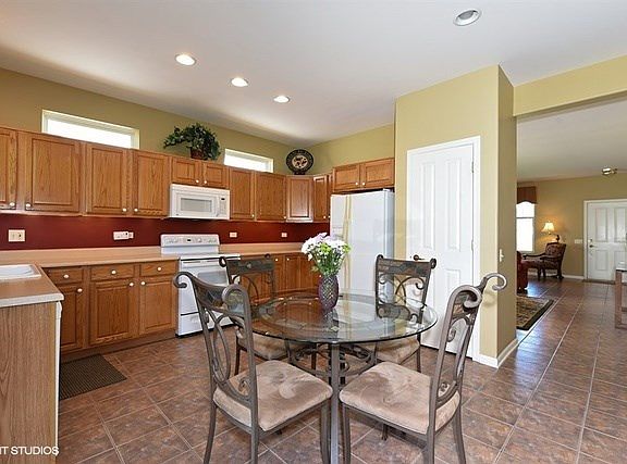 5th image of 12901 Applewood Dr