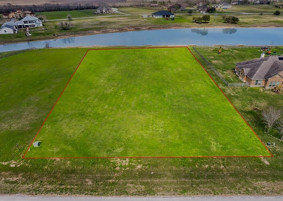 2nd image of 6818 Brazos Lakes Dr