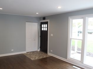 3006 Martin Ln, Rolling Meadows, IL 60008