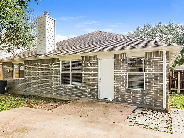 4509 Fox Run St — Photo 16