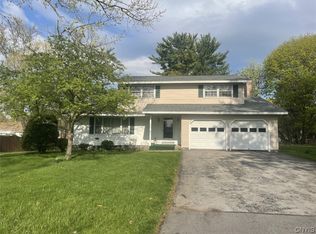 107 Thornton Ct, Camillus, NY 13031