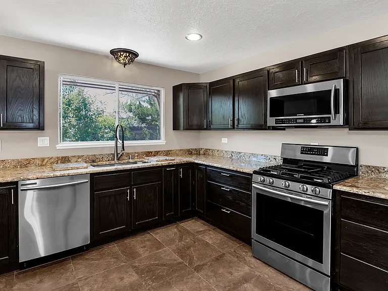 7208 Bellrose Ave NE — Photo 6