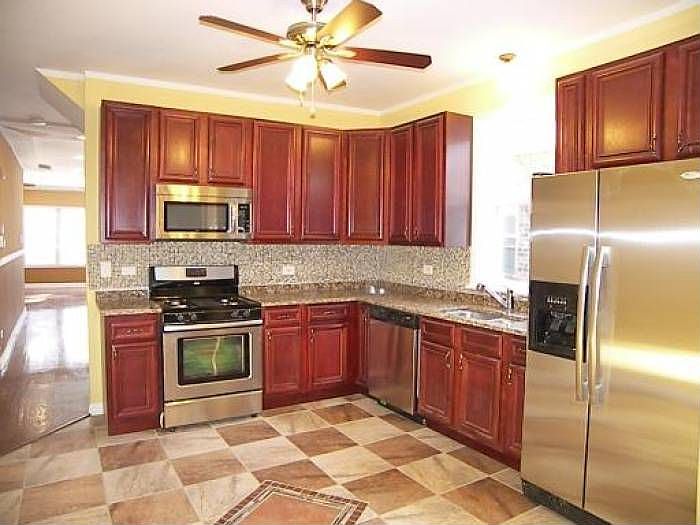 2nd image of 7534 S Prairie Ave
