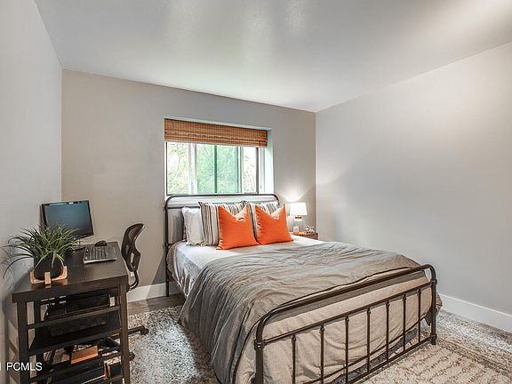 3rd image of 1650 Upper Ironhorse Loop Unit H-2