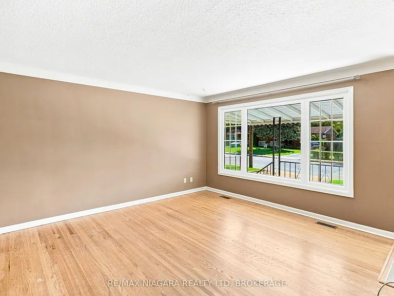 6521 Caledonia St — Photo 7