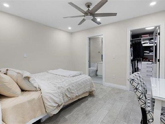 3rd image of 18244 54th Ave