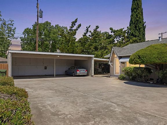 3rd image of 2245 Royal Dr