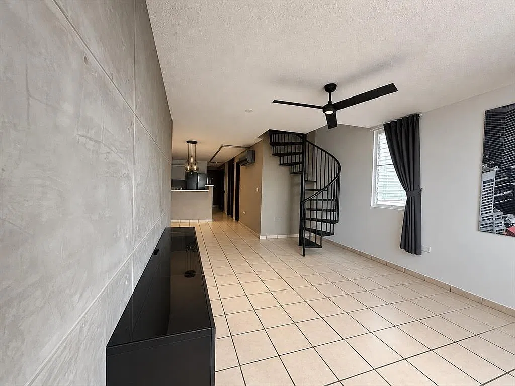 3 bed, 2.0 bath, 1000 sqft, $1,900 — Photo 3