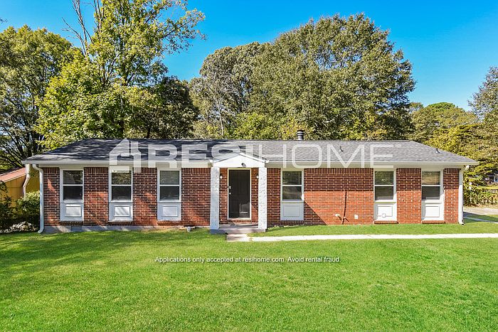 1st image of 6695 Wolf River Dr