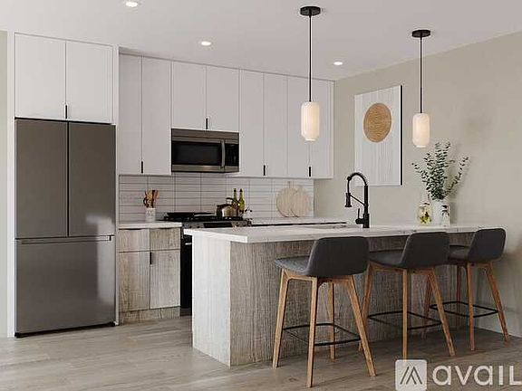 2nd image of 2901 N Milwaukee Ave #2S