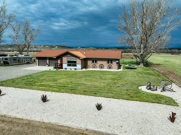 1419 W M Rd, Worden, MT 59088